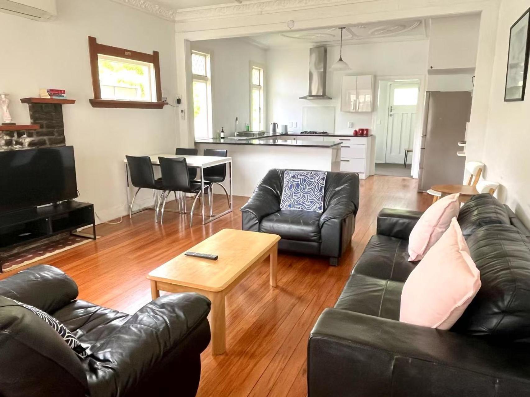 Spacious Retreat Near Ferry & Mall ويلينغتون المظهر الخارجي الصورة